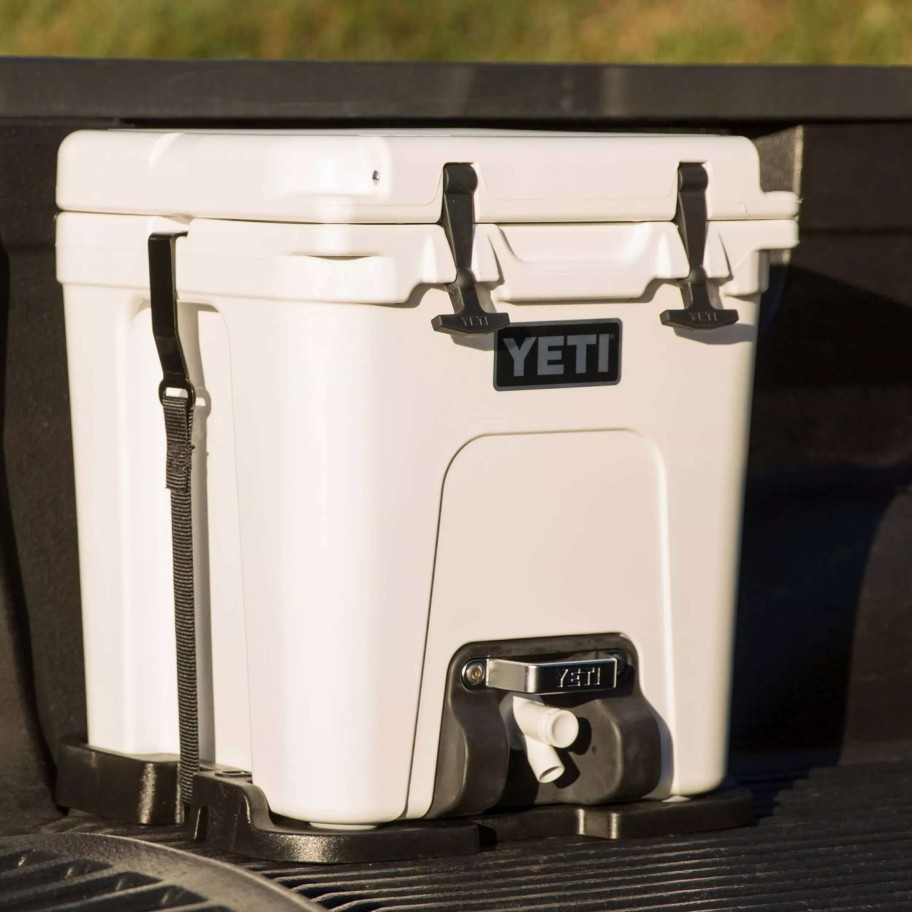 Coolers & Water Bottles * | Yeti Beverage Coolers Silo 6-Gallon Beverage Cooler